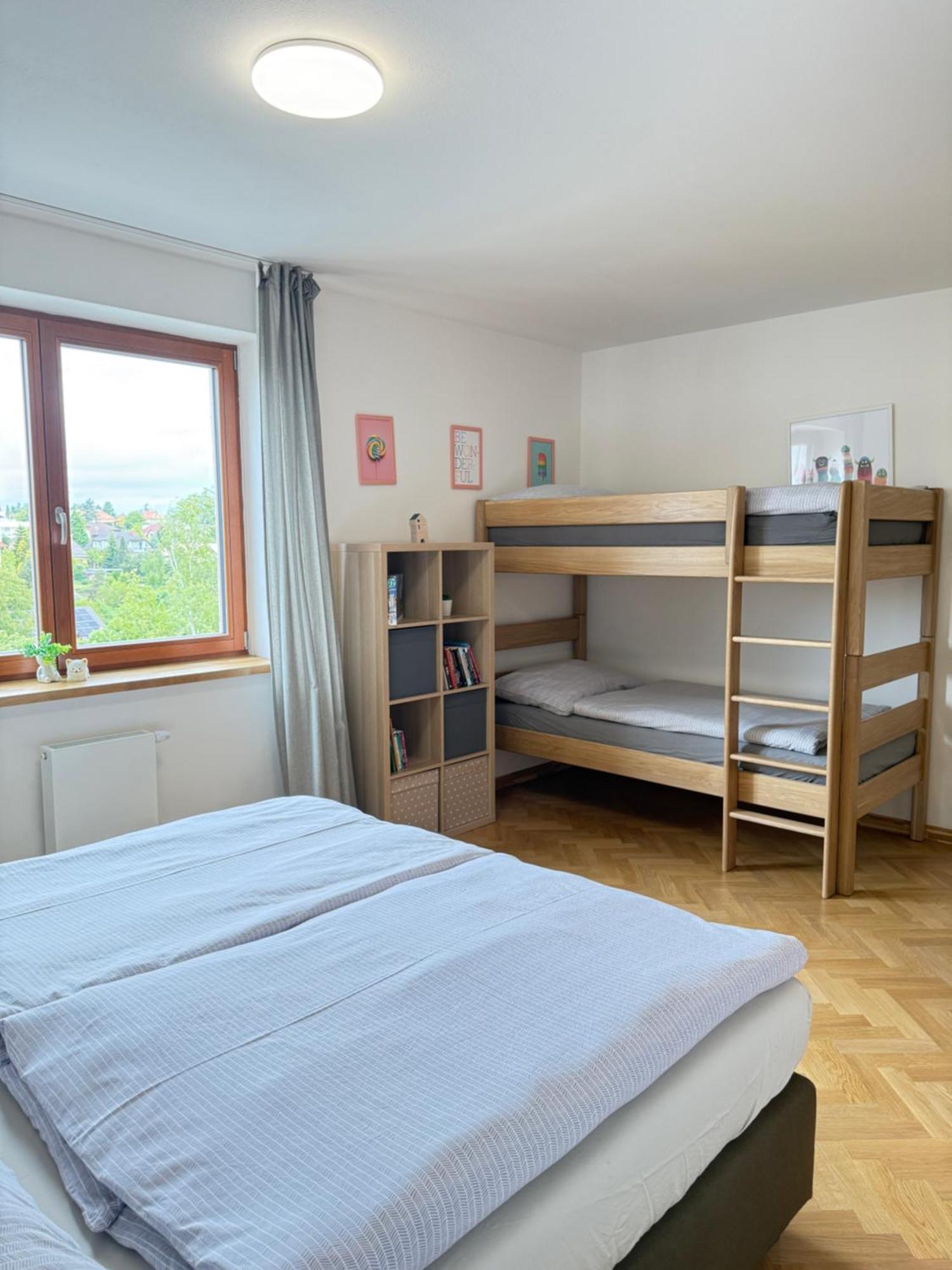 Familyvilla, New 4 Luxury Big Apartments, Parking Praag Buitenkant foto