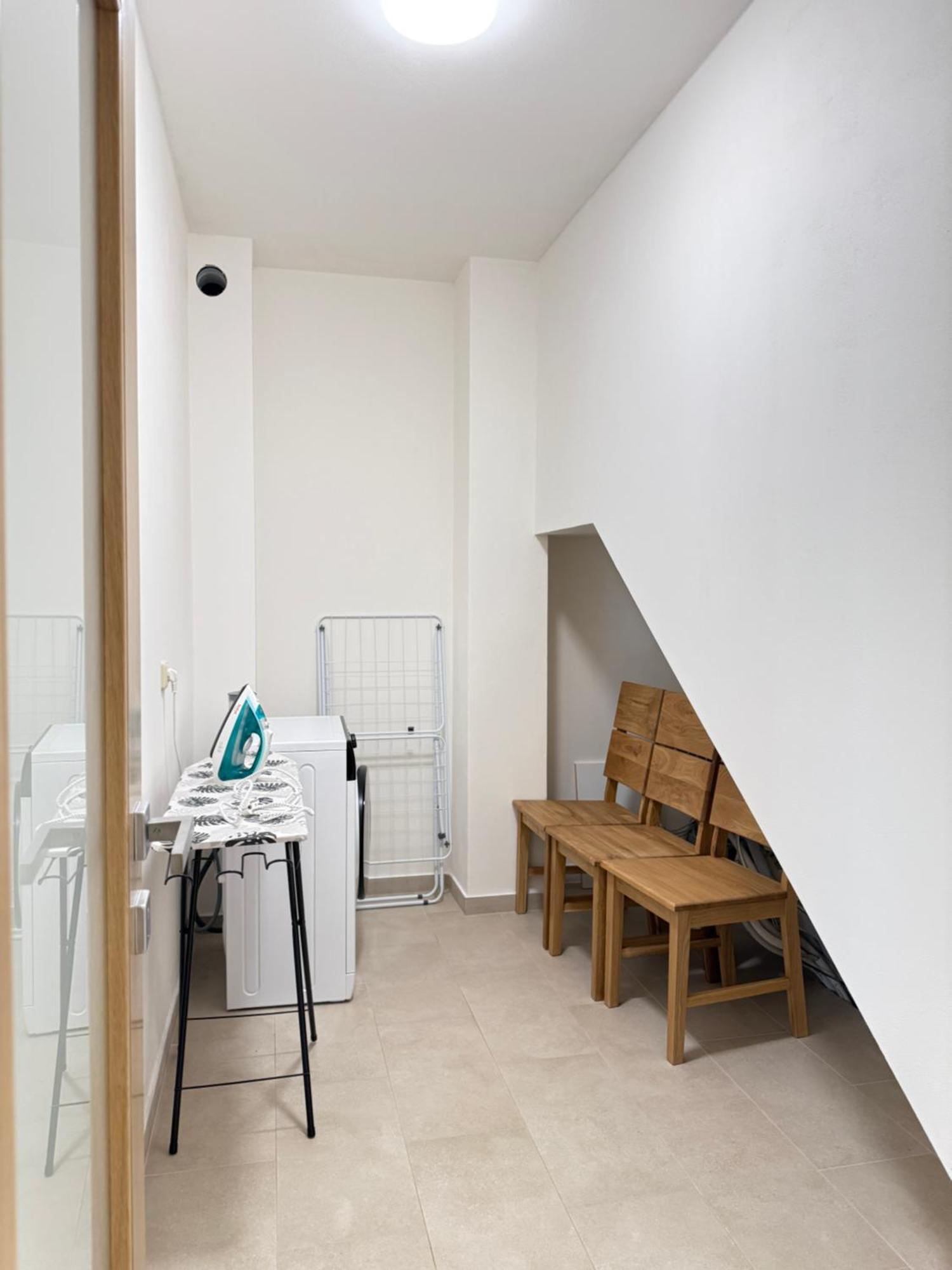 Familyvilla, New 4 Luxury Big Apartments, Parking Praag Buitenkant foto