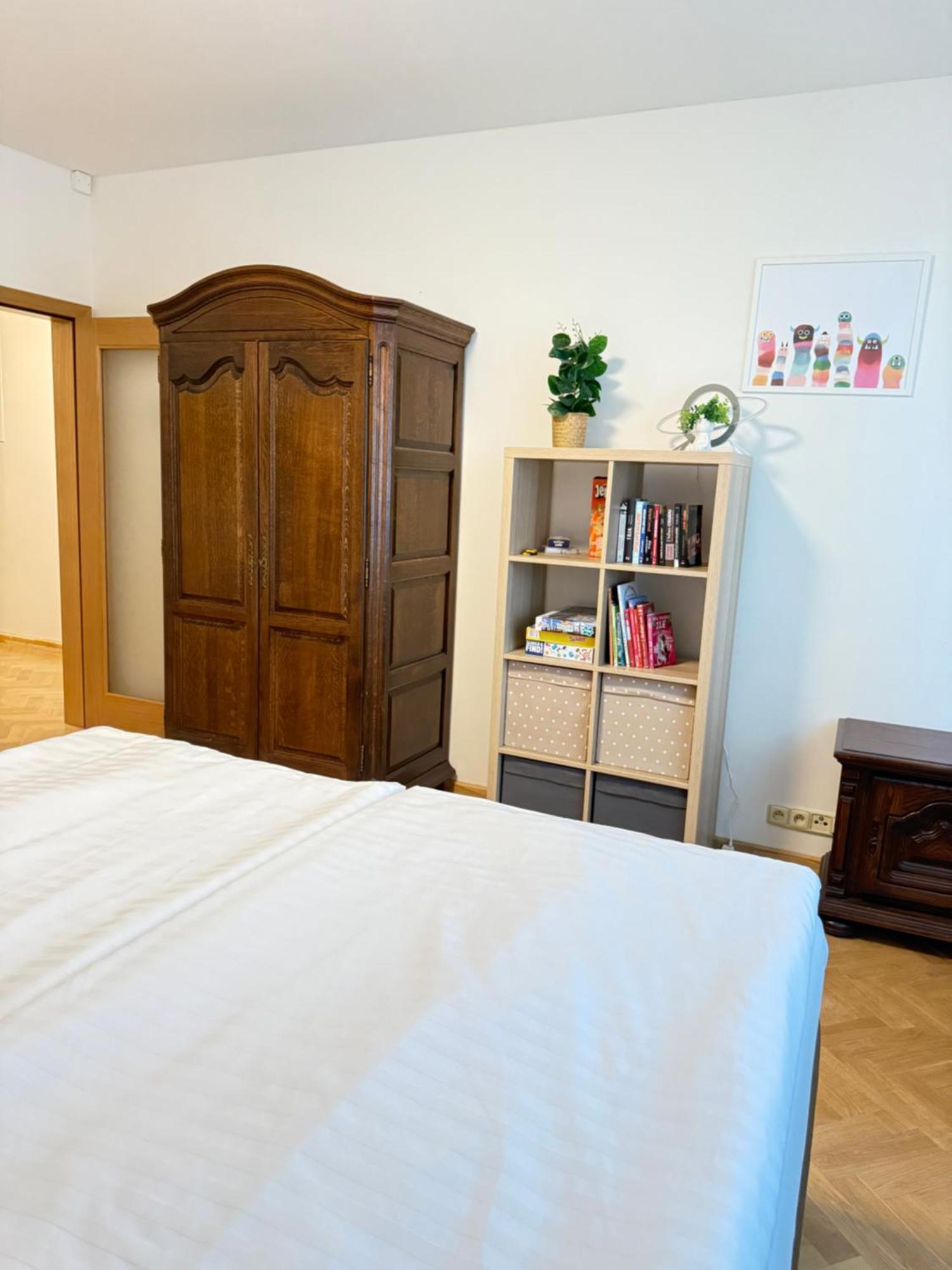 Familyvilla, New 4 Luxury Big Apartments, Parking Praag Buitenkant foto
